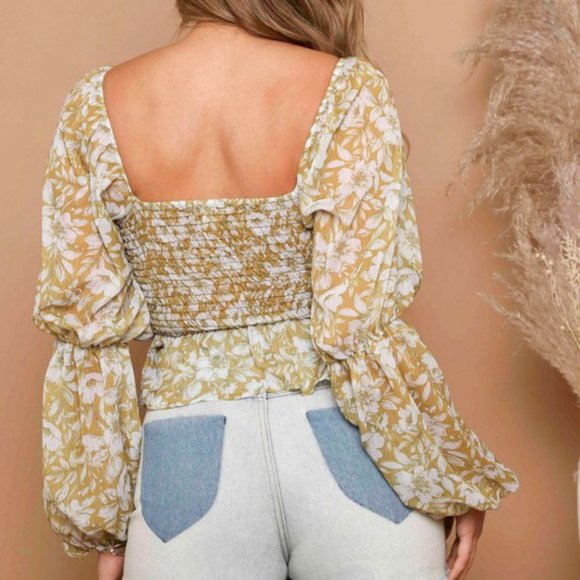 ❌SOLD OUT❌ LIGHTEN UP MY LIFE YELLOW FLORAL BLOUSE - Picture 2 of 3